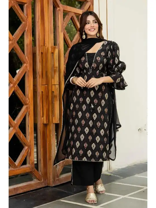 Kurti uploaded by PANIHARI COLLECTION CENTRE on 6/3/2023