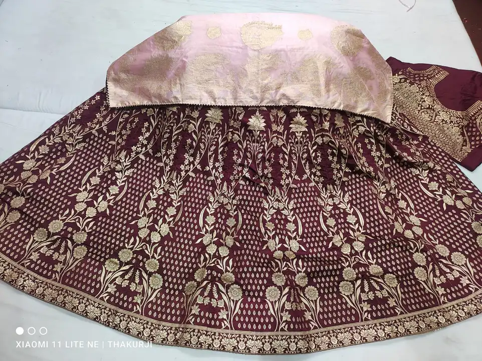 *😀😀Beautiful Lahenghas*😀😀
For This Wedding Season

*Pure  Banarasi Dolo silk langha & jari wark  uploaded by Gotapatti manufacturer on 6/4/2023