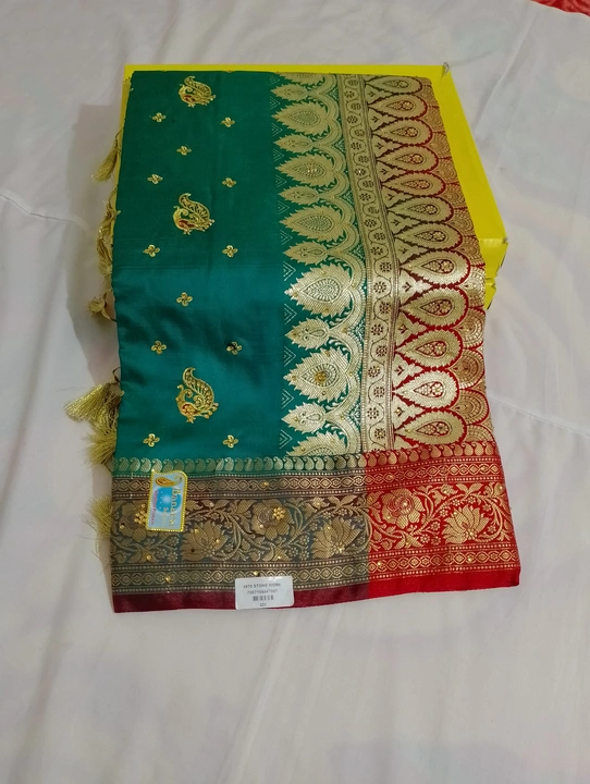 Banaras silk sarees  uploaded by Rajshree collection on 6/4/2023