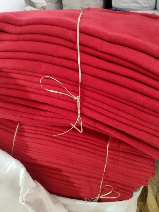 Nonwoven red available at best rate uploaded by Sanjay textiles on 6/4/2023