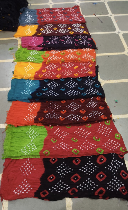 Cotton dupatta  uploaded by Kabeer bandhej house on 6/4/2023