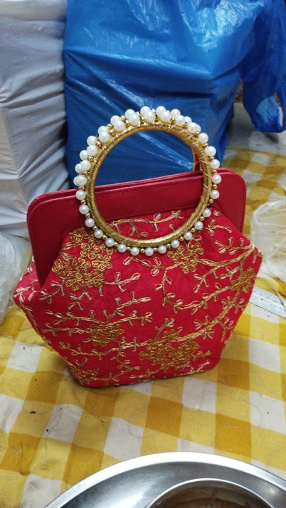We loved these custom made trending bags by @carrybaggers that are perfect  for bridal favours, trousseau and packing bridal essentials ❤️… | Instagram