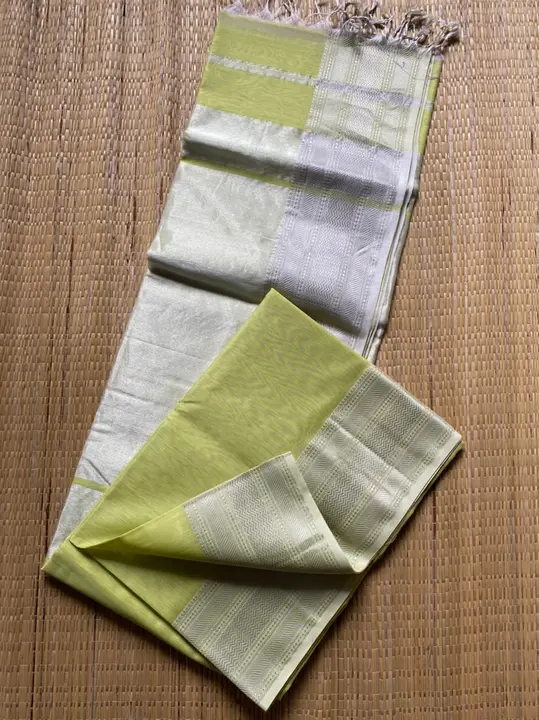 Attractive Collection's 🌾

🥻Maheswari silk sarees with weaving border design 

👉🏻Length

Saree 5 uploaded by Hannan handloom on 6/5/2023