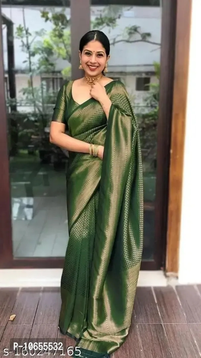 Stylish Cotton Silk Green Jacquard Saree with Blouse piece

 Color:  Green

 Fabric:  Cotton Silk

  uploaded by Seller on 6/6/2023