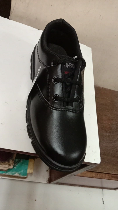 School shoes deluxe uploaded by Shyam foot wear co on 6/6/2023