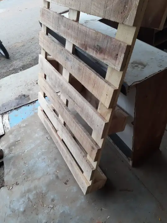 Plywood pallet, creates uploaded by business on 6/6/2023