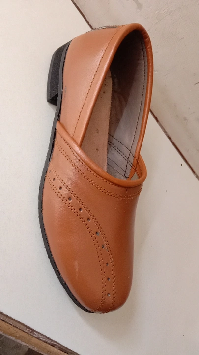 Product uploaded by Aarti Footwear on 6/7/2023