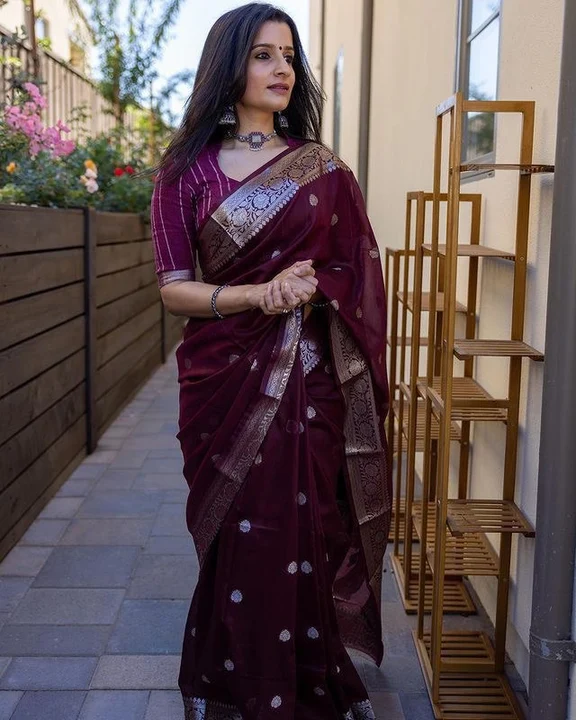 Rich pallu with allover buti design saree uploaded by DHANANJAY CREATIONS on 6/7/2023