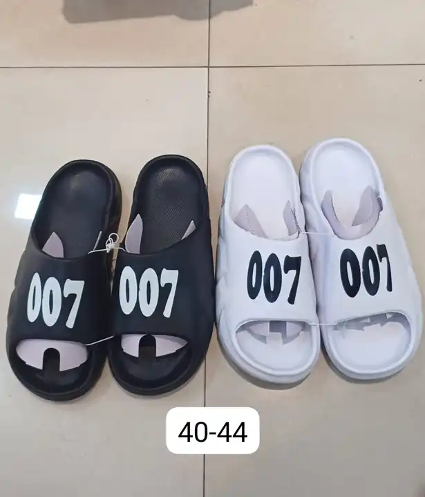 Gents 007 slipper uploaded by Padangan shoe center on 5/28/2024