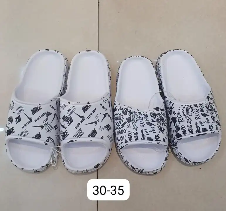 Kids printed slippers  uploaded by Padangan shoe center on 5/29/2024