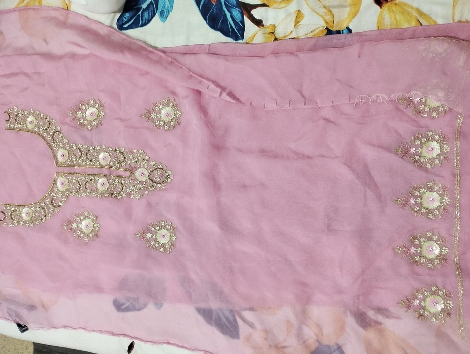 Suits dupatta uploaded by Siddiqui traders on 6/7/2023