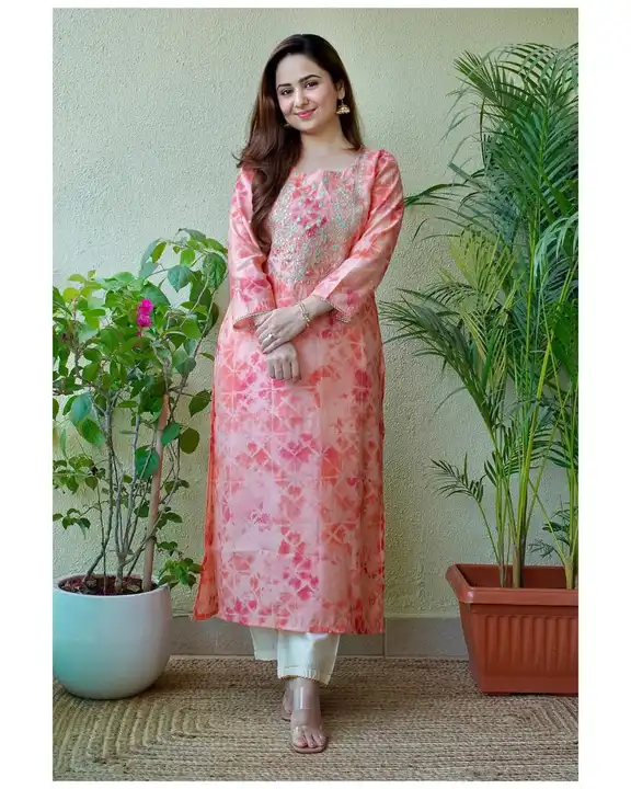 Reyon kurti with pant  uploaded by Unique Creation on 6/7/2023