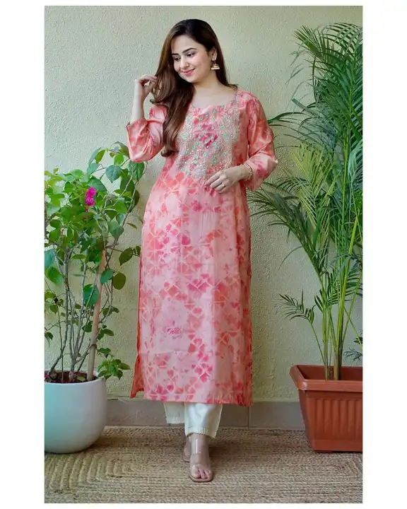 Reyon kurti with pant  uploaded by Unique Creation on 6/7/2023