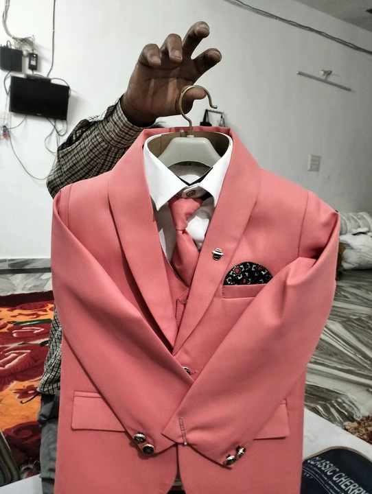 Cout suit 5 pis uploaded by Rooh cotton shirts on 6/8/2023