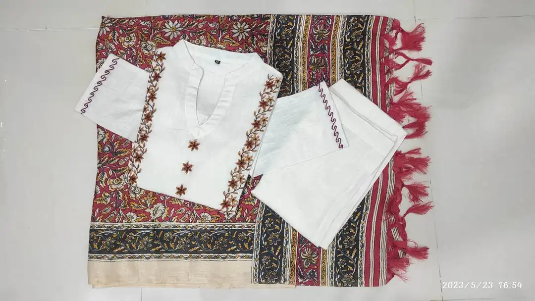 Cotton Kurti uploaded by PANIHARI COLLECTION CENTRE on 6/8/2023