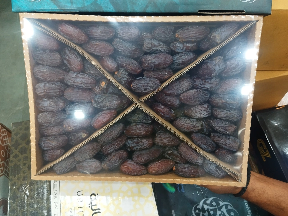 Medjoul jumbo dates uploaded by H & S brother on 6/8/2023