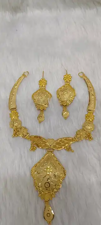 Post image Forming jewellery