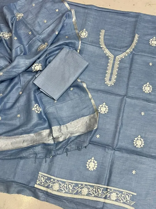 Linen imboidery work suit set  uploaded by Peehu handloom  on 6/8/2023