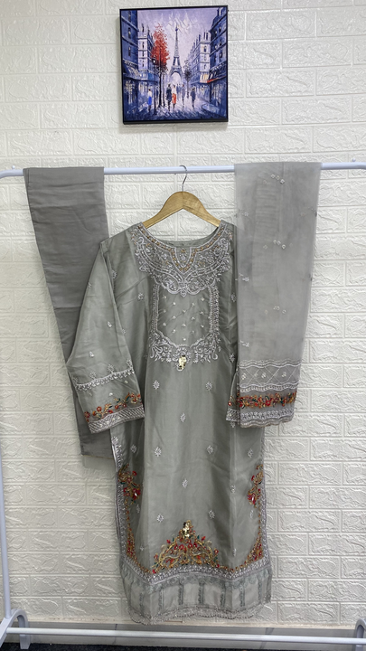 Pakistani Suit uploaded by Meet creations on 6/8/2023