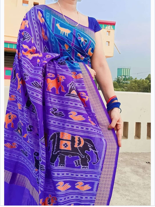 Post image I want 11-50 pieces of Saree at a total order value of 50000. Please send me price if you have this available.