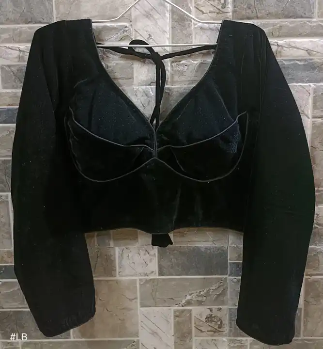 Velvet blouse uploaded by 7 pleats on 6/9/2023