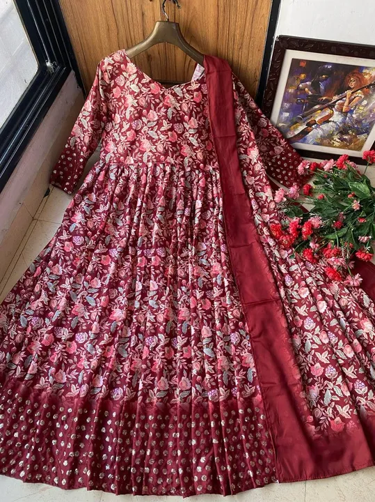 LC 963

♥️ PRESENTING NEW DESIGNER PRINTED ANARKALI GOWN ♥️

♥️ GOOD BUTTER SILK OUTFIT

# FABRIC DE uploaded by A2z collection on 6/9/2023