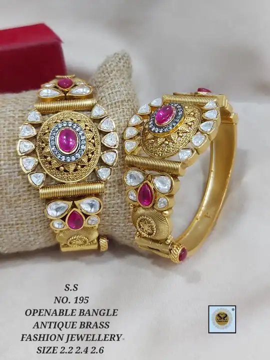 Openable antique brass bangles  uploaded by Sb designs on 6/10/2023