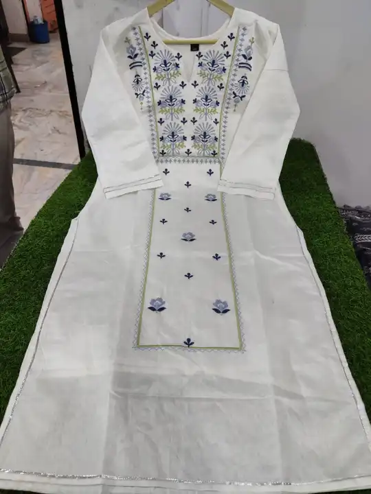 Product uploaded by The dior hub on 6/10/2023