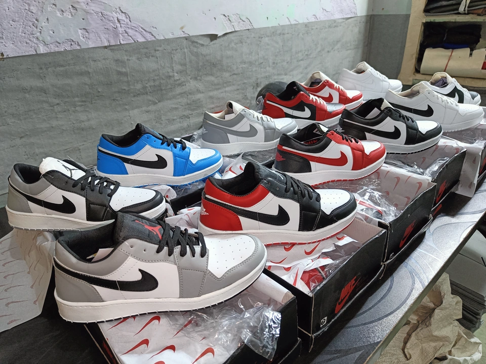 Jordan 1 low  uploaded by The shoes factory on 5/17/2024