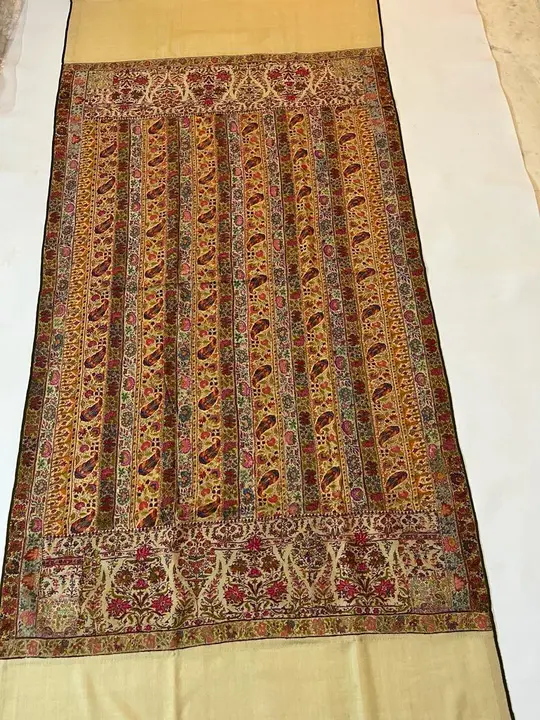 Kani shawls uploaded by LUXURY EMPORIA WEAVES & FASHIONS on 6/11/2023