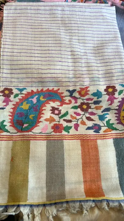 Plain & kalamkari shawls uploaded by LUXURY EMPORIA WEAVES & FASHIONS on 6/11/2023