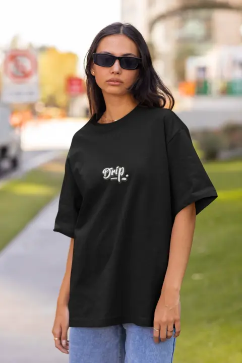 Oversized T-shirts uploaded by Drip.Store on 6/11/2023