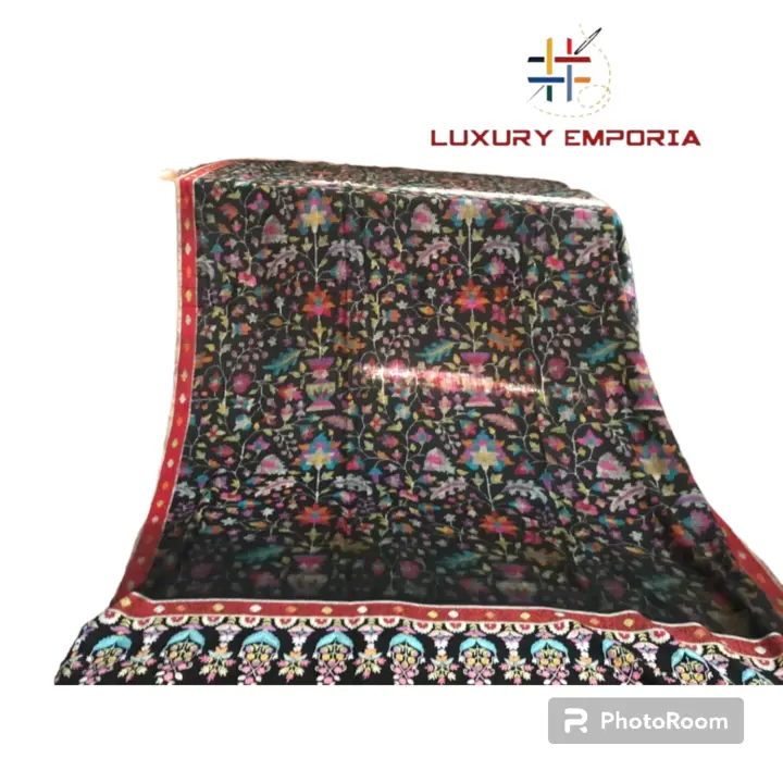 Pashmina shawls uploaded by LUXURY EMPORIA WEAVES & FASHIONS on 6/11/2023