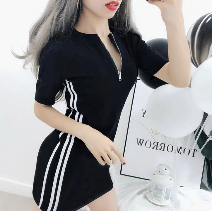 Post image 🔥
new article
imp knitted 
chain stripe 
midi
2 Shades
size - 32 to 34 bust
length - 32

✅✅✅✅✅✅✅✅


Price- 560
Shipping available