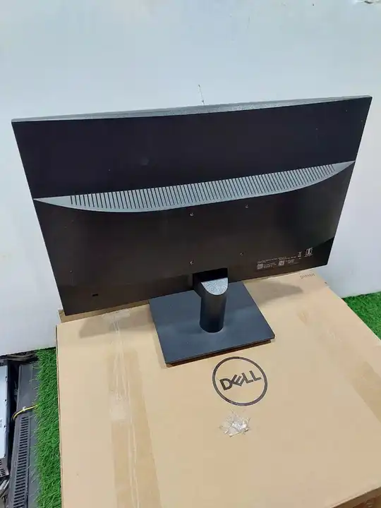 Dell LED Monitor 18.5" HDMI port VGA port with HDMI cable power cable VGA cable
With Open box  uploaded by A2Z Technology  on 6/11/2023