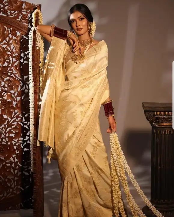 Rich pallu with allover Golden zari weaving design saree  uploaded by DHANANJAY CREATIONS on 6/12/2023