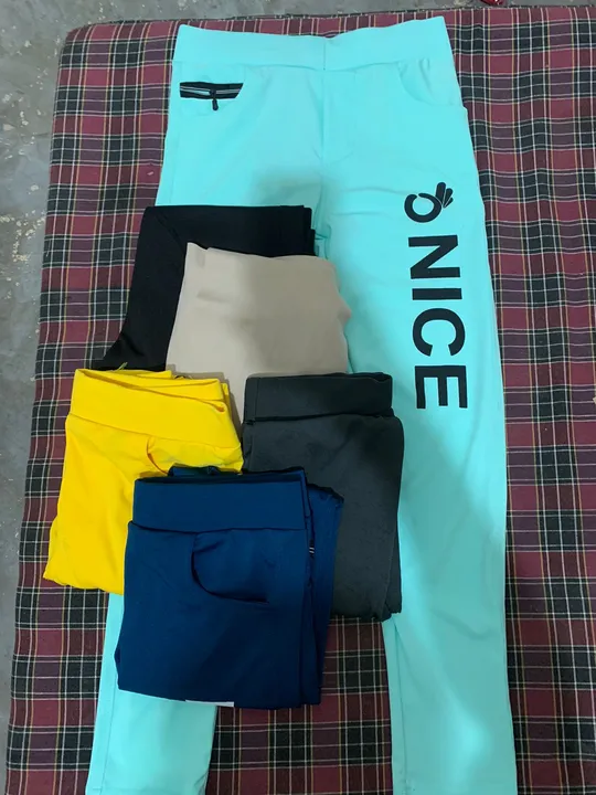 Boys and girls track pants 14 to 18 age uploaded by MDNS INDIA on 6/12/2023
