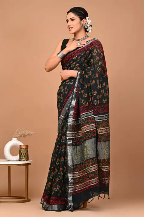 🍁*Hand* block printed linen saree with blouse.....
🍁Length~ 6.5 with blouse
🍁Natural dye n colour uploaded by Saiba hand block on 6/13/2023