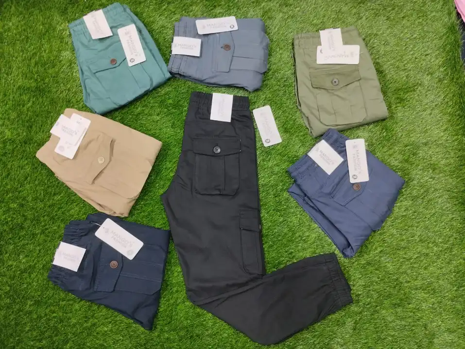 Men's cotton 6 pkt Cargo ( size - 28 to 36) uploaded by Diya Textile on 6/13/2023
