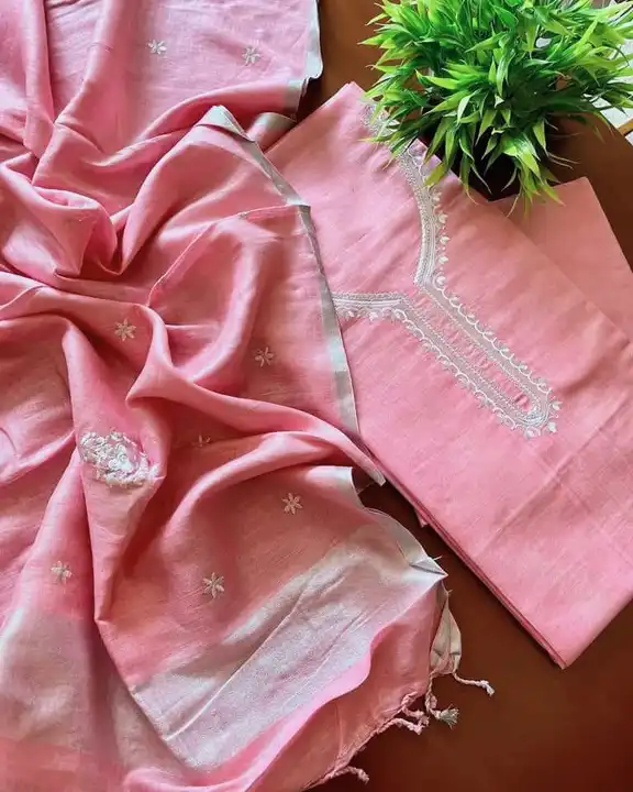 Linen imboidery work suit set  uploaded by Peehu handloom  on 6/14/2023