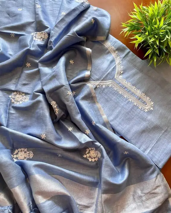 Linen imboidery work suit set  uploaded by Peehu handloom  on 6/14/2023