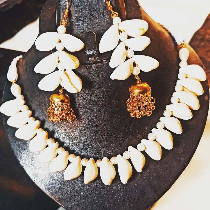 Beautiful cowrie shells necklace set  uploaded by business on 6/14/2023