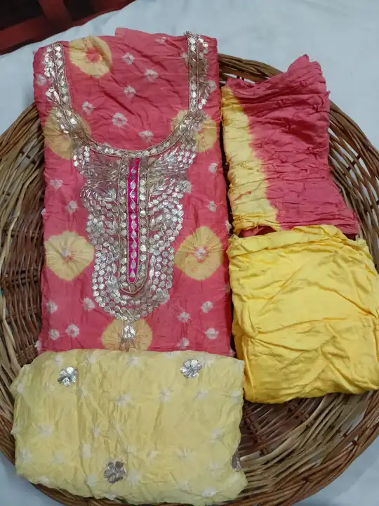 New launched beautiful glesh cotton mtlab cotton Shik suit with beautiful gotta work in neck ..
Runn uploaded by Gotapatti manufacturer on 6/15/2023