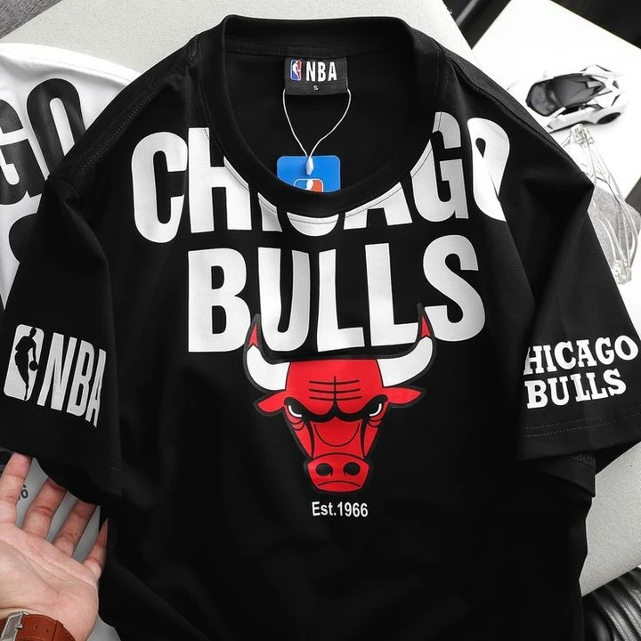 Oversized Chicago Bull T-shirt  uploaded by FEEL Clothing Garments on 6/15/2023