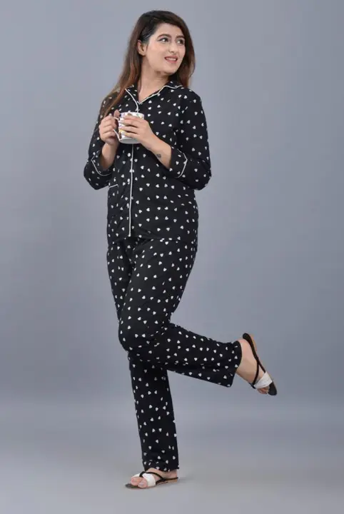 Ladies Rayon Night Suits
Size: M,L, XL, XXL
Top length: 26inch
Sleeves: 3/4th
Pajama length: 39inch
 uploaded by business on 6/16/2023