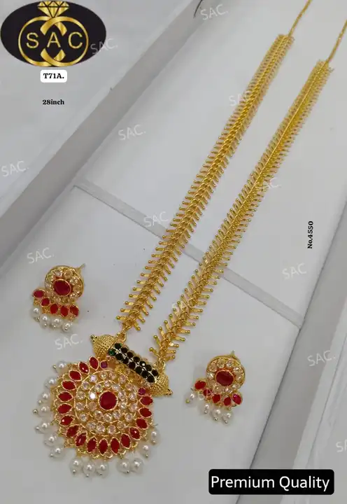 Saree/jewellery uploaded by Namrata's beauty garden and academy on 6/16/2023
