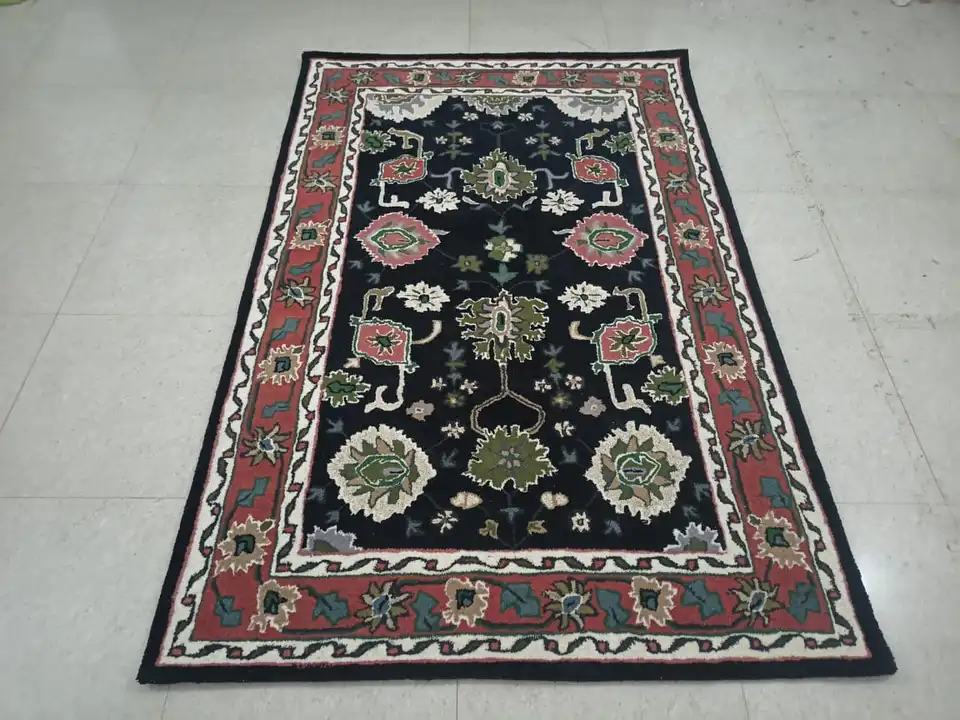 Hand made carpet uploaded by carpet sell on 6/17/2023