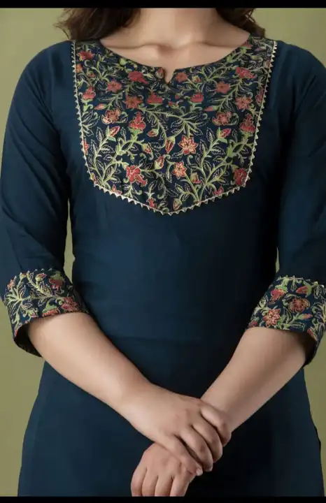 Post image I want 50+ pieces of Kurti at a total order value of 5000. Please send me price if you have this available.