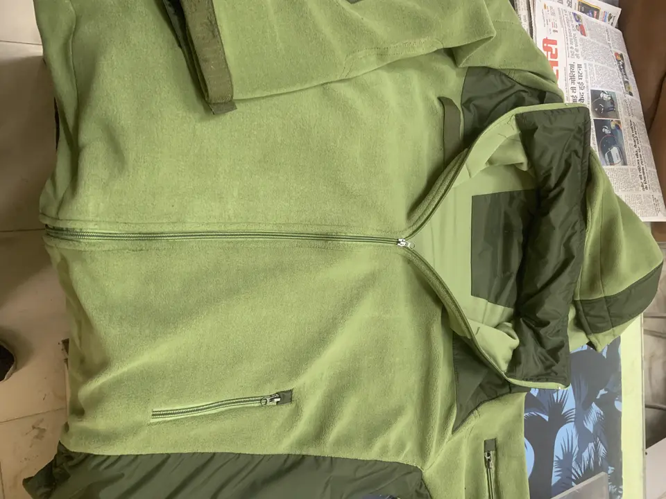 Army thermal cloth jacket  uploaded by business on 6/17/2023