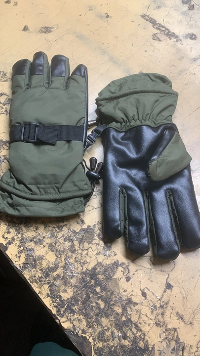 Glove for heavy snow area for army  uploaded by business on 6/17/2023